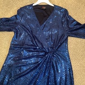 party wear dress / wedding outfit / prom
